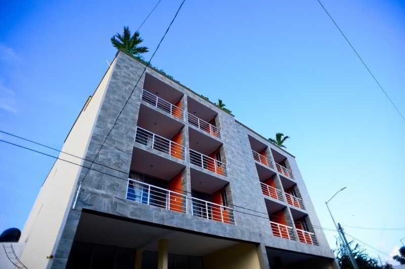 Sunrise 42 Suites Hotel Плая дел Кармен Екстериор снимка