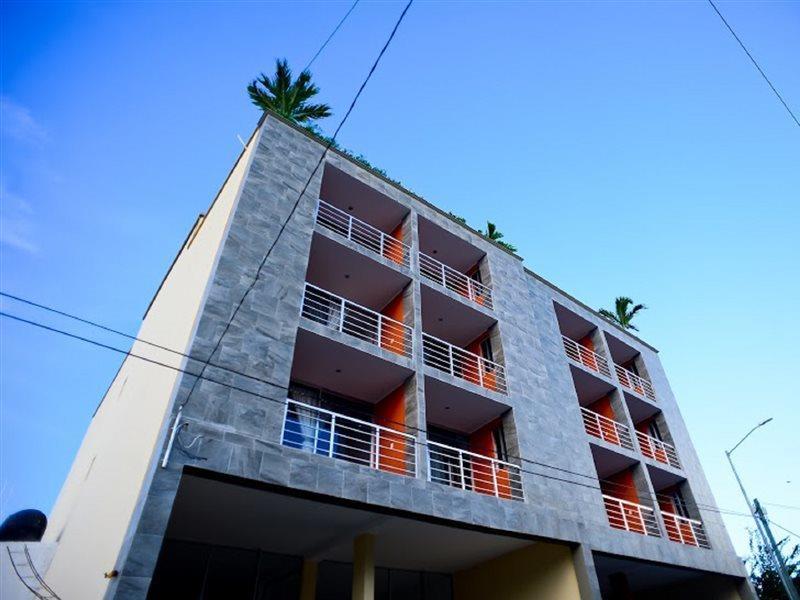 Sunrise 42 Suites Hotel Плая дел Кармен Екстериор снимка