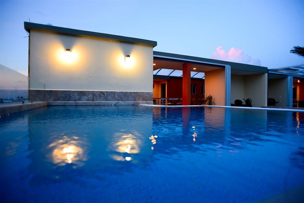 Sunrise 42 Suites Hotel Плая дел Кармен Екстериор снимка