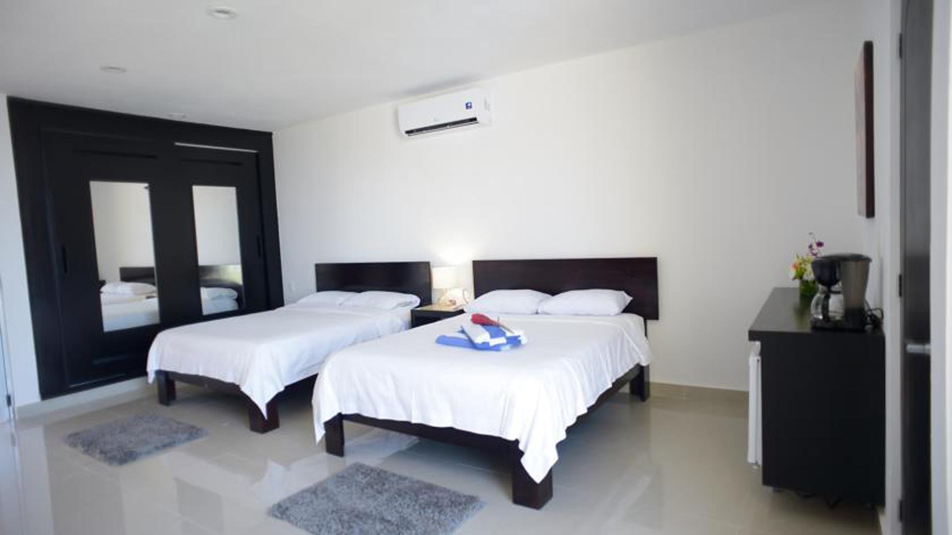 Sunrise 42 Suites Hotel Плая дел Кармен Екстериор снимка