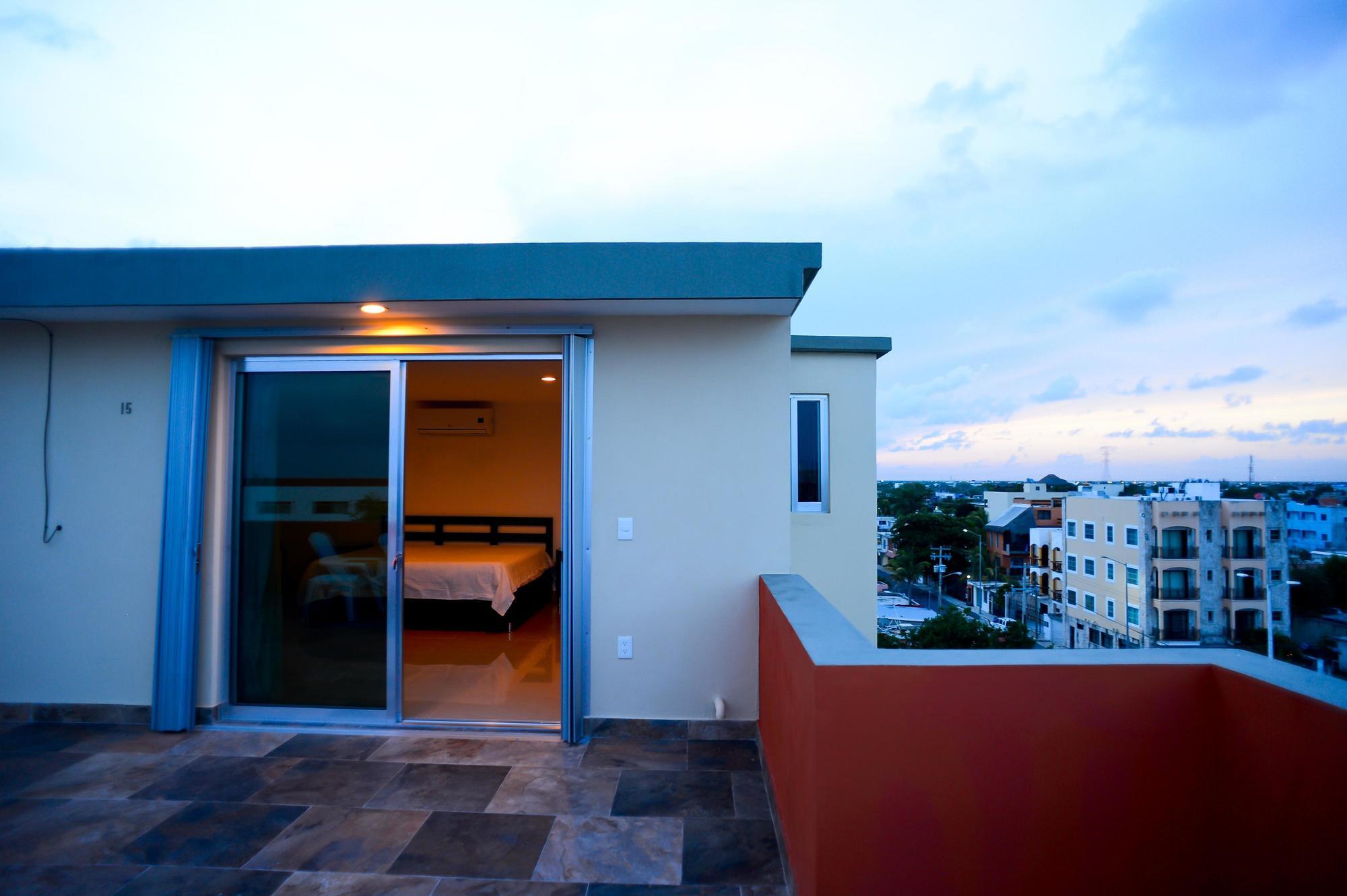 Sunrise 42 Suites Hotel Плая дел Кармен Екстериор снимка