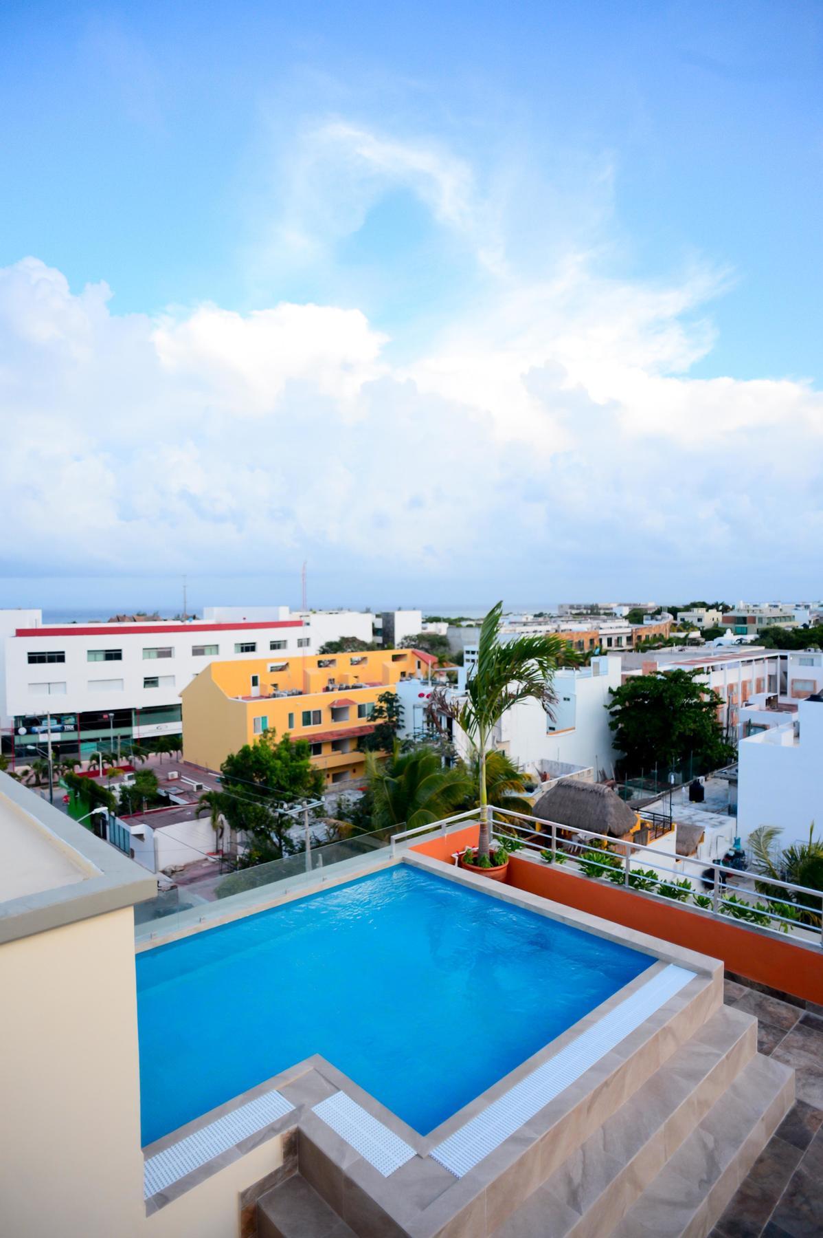 Sunrise 42 Suites Hotel Плая дел Кармен Екстериор снимка