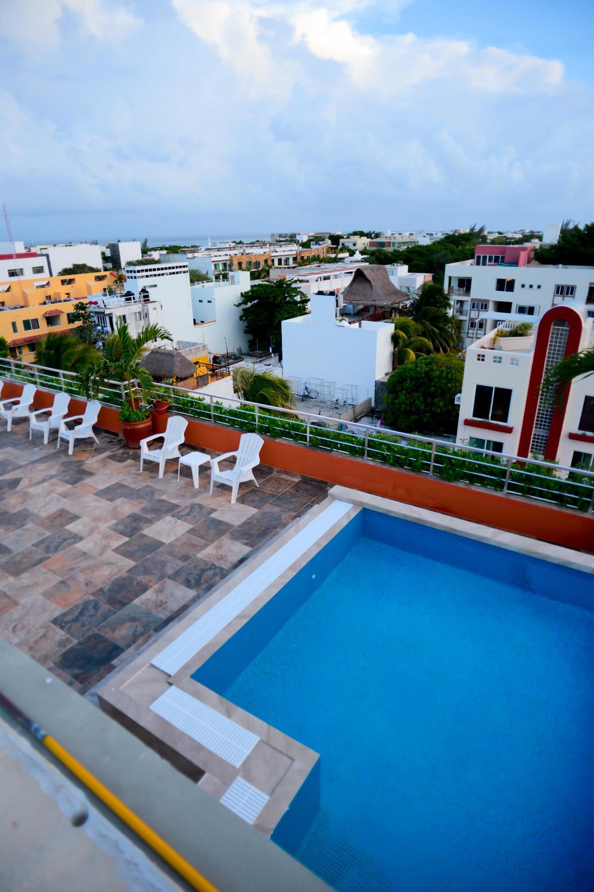 Sunrise 42 Suites Hotel Плая дел Кармен Екстериор снимка