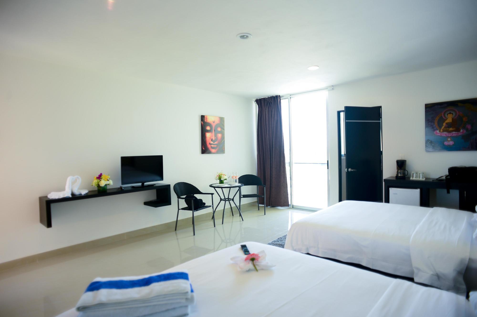 Sunrise 42 Suites Hotel Плая дел Кармен Екстериор снимка