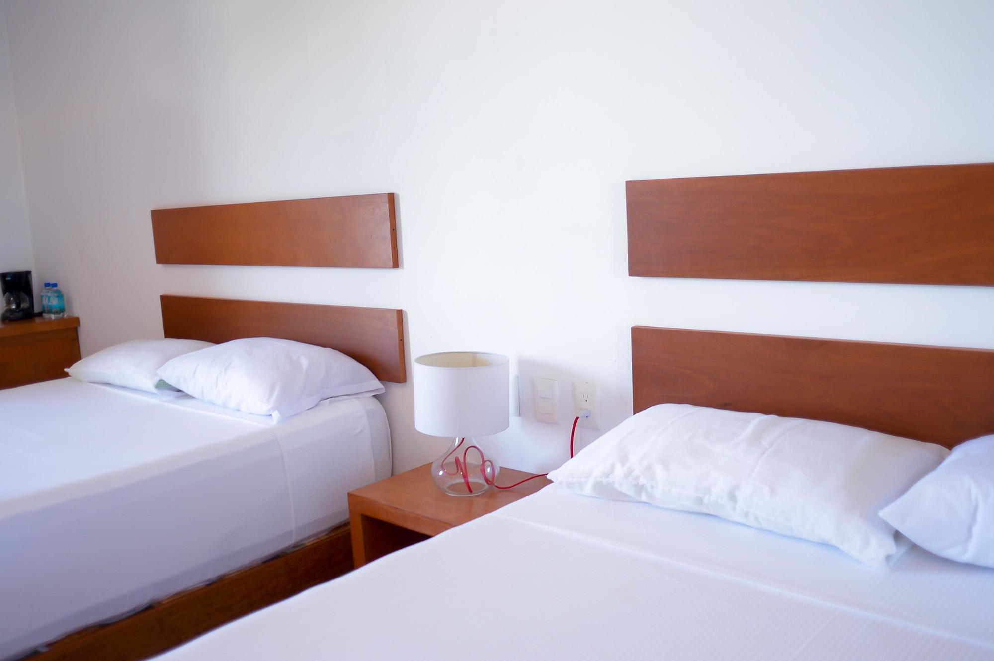 Sunrise 42 Suites Hotel Плая дел Кармен Екстериор снимка