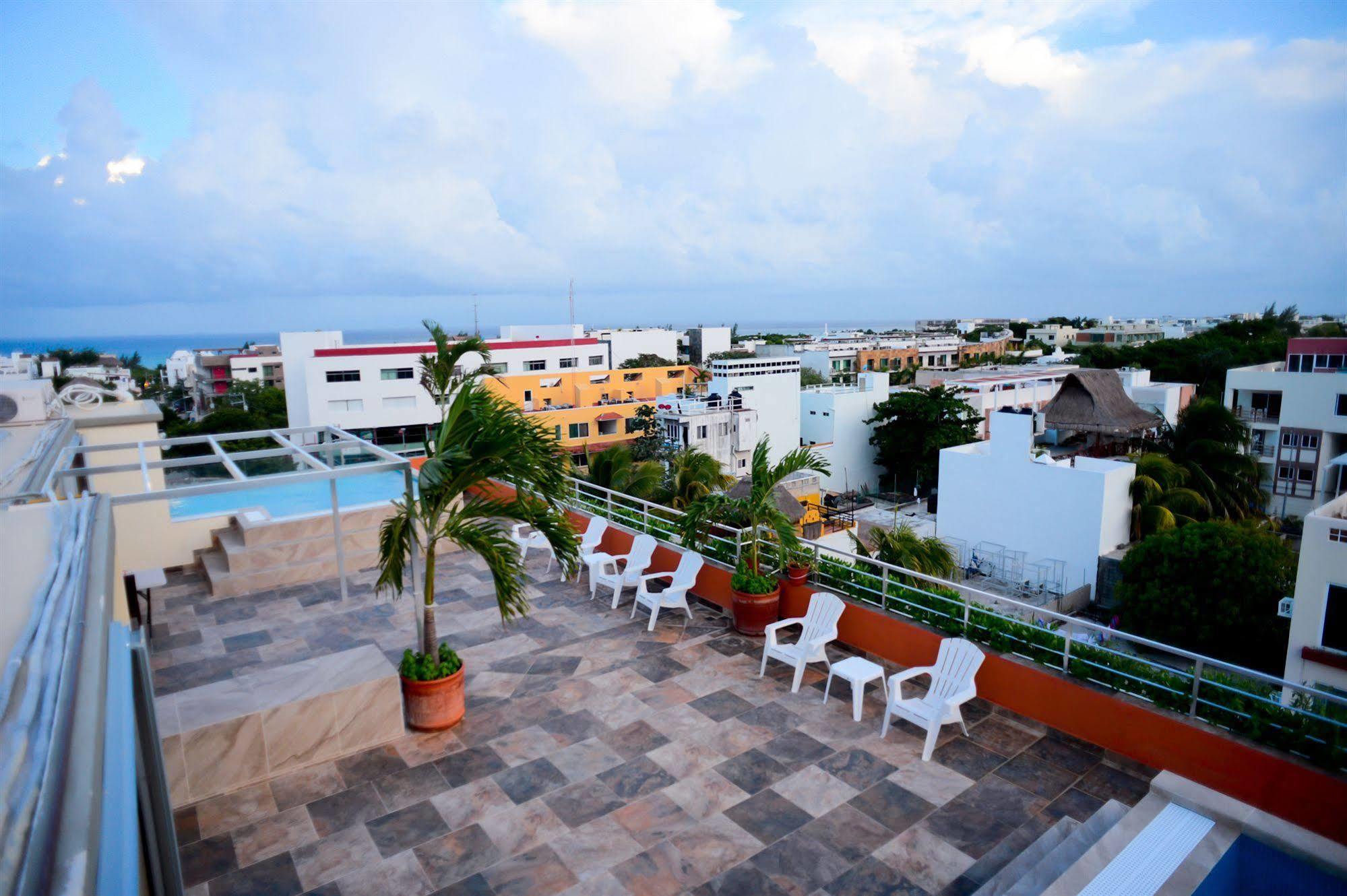 Sunrise 42 Suites Hotel Плая дел Кармен Екстериор снимка